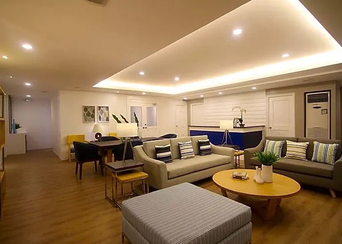 Bryan Makati Near Airport Отель