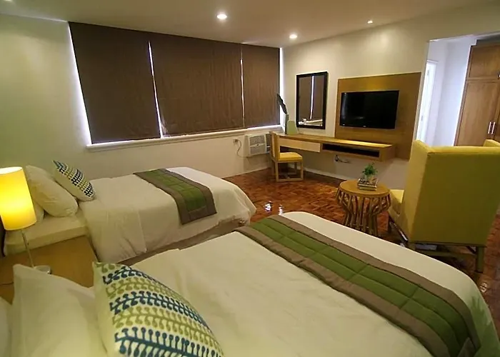 Bryan Makati Near Airport 4* Манила